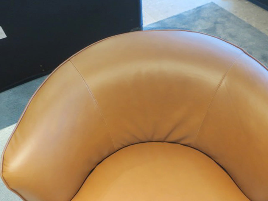 26651■Molteni&C モルティー二 パーソナルチェア/１Pチェア ELAIN レザー 定96.2万■展示品/中古品